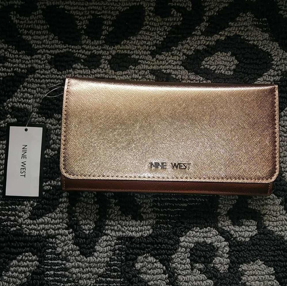 NWT NINE WEST ROSEGOLD ACCORDIAN WOMEN WALLET